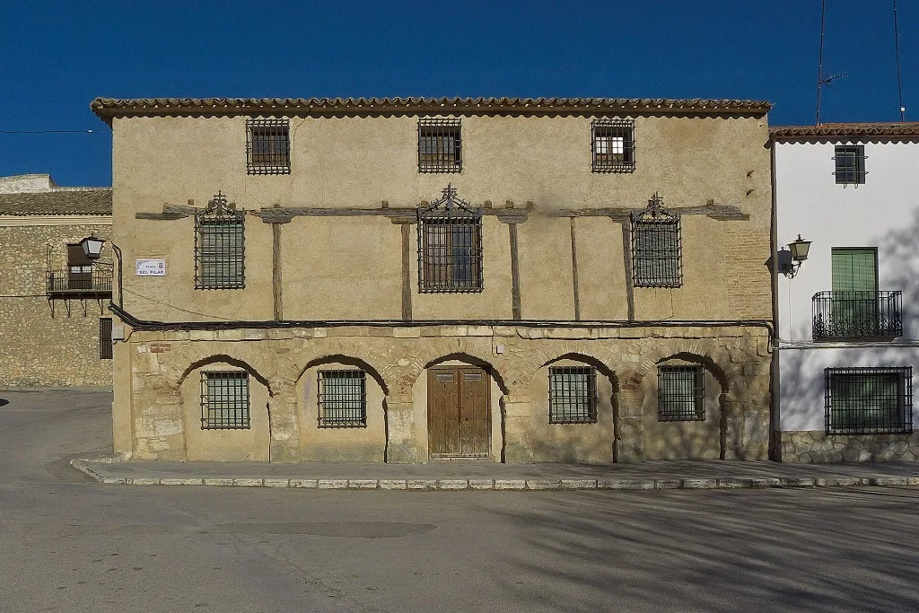 Plaza del Pilar de Belmonte con su fuente