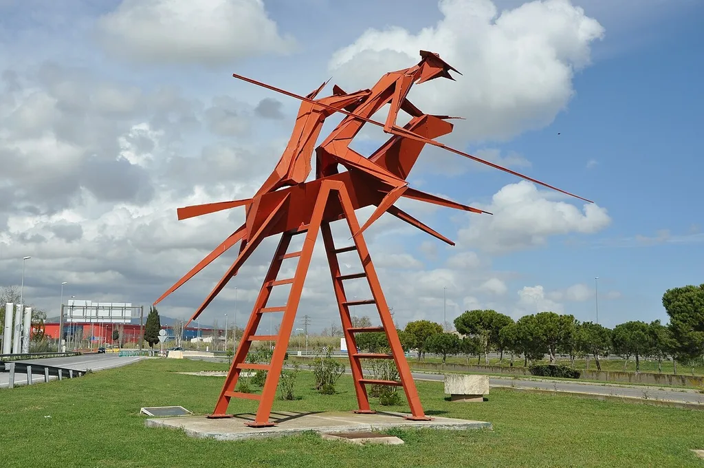 Escultura Clavileño de Joaquim Ros Sabaté junto al aeropuerto de Barcelona