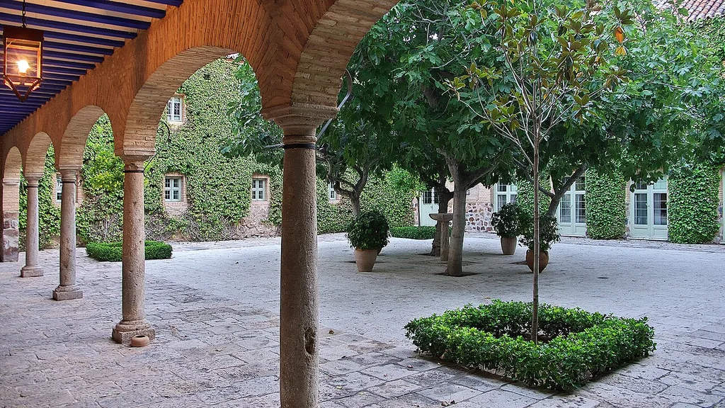 Claustro del antiguo convento de Santa Catalina en el Parador de Almagro