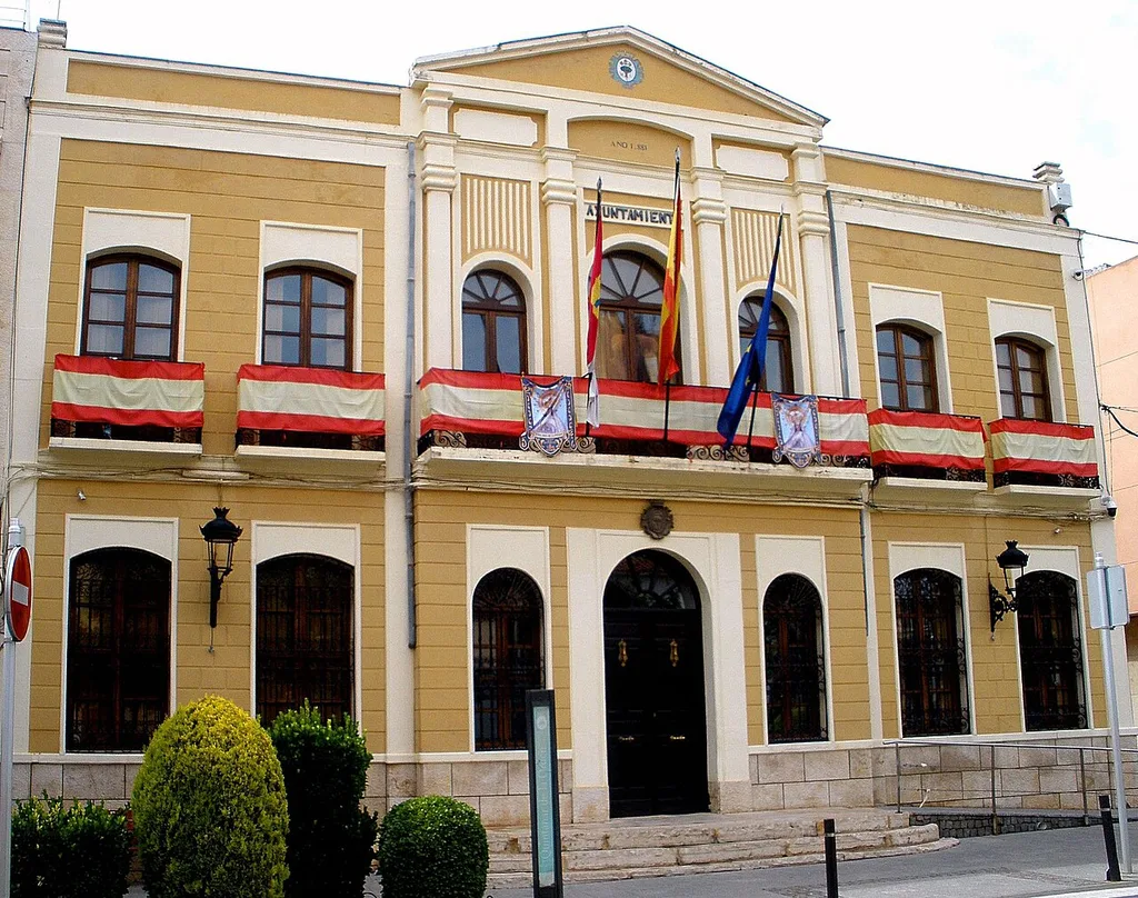 Ayuntamiento de Quintanar de la Orden, edificio de 1881