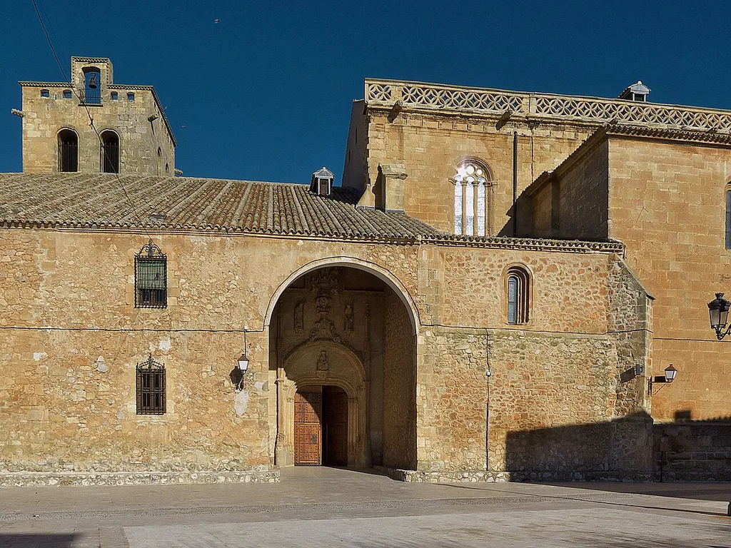 Iglesia de Santiago Apóstol de San Clemente
